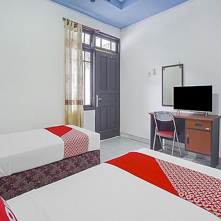 Oyo Life 90589 Palem Garden Hotel Tulungagung Luaran gambar