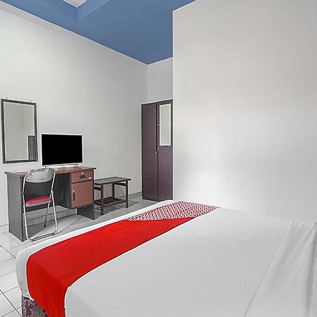 Oyo Life 90589 Palem Garden Hotel Tulungagung Luaran gambar