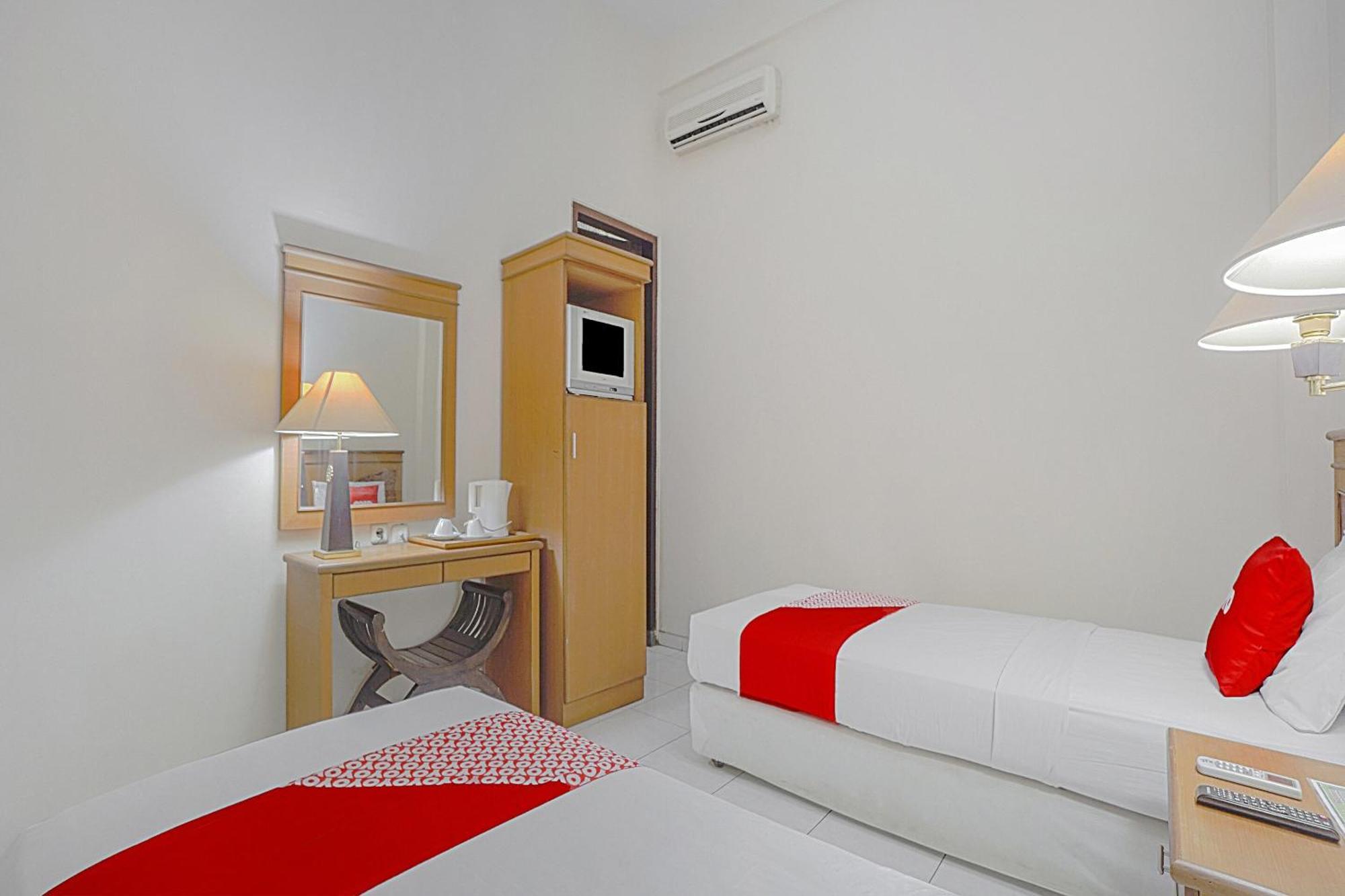 Oyo Life 90589 Palem Garden Hotel Tulungagung Luaran gambar