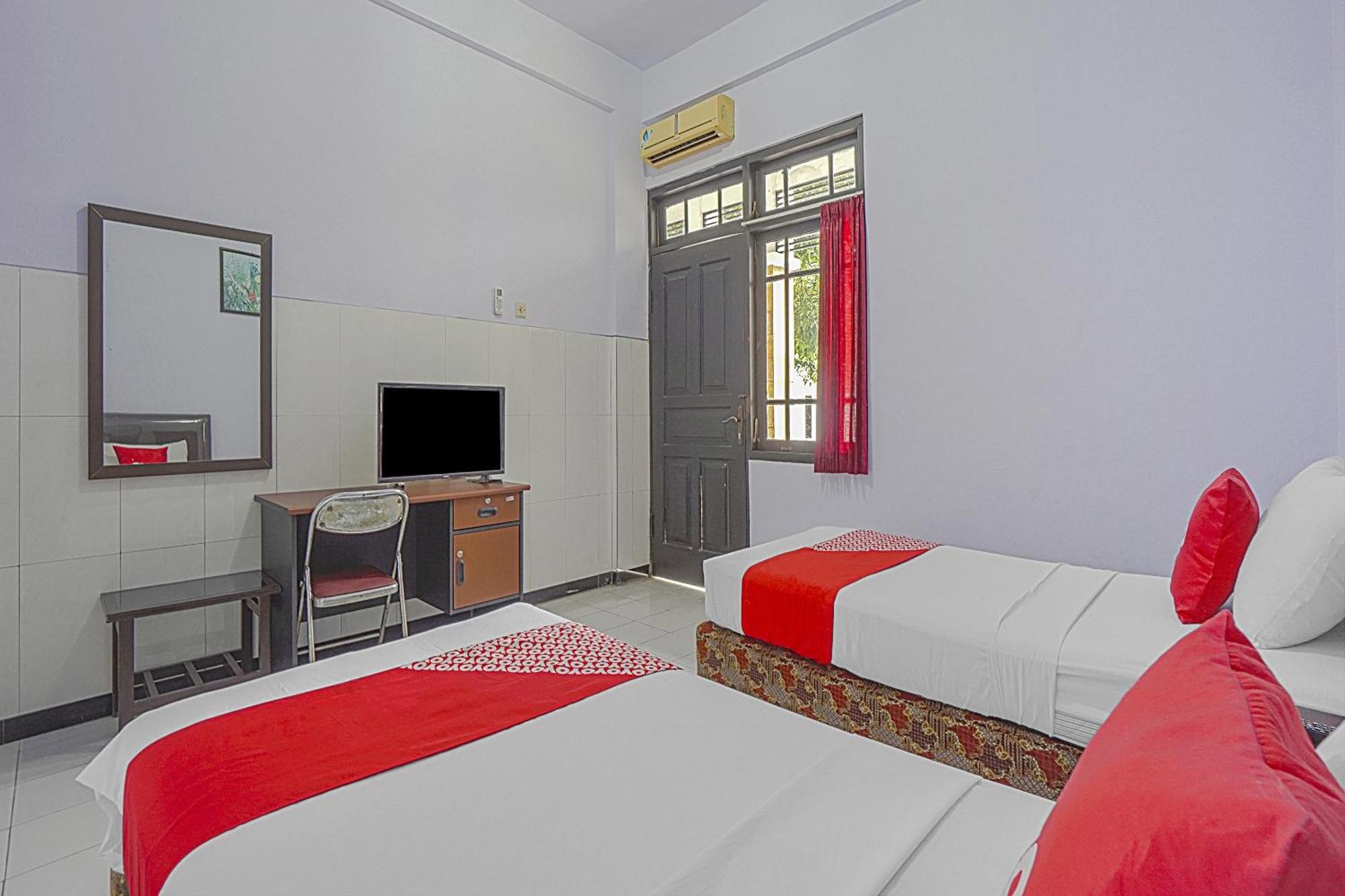 Oyo Life 90589 Palem Garden Hotel Tulungagung Luaran gambar