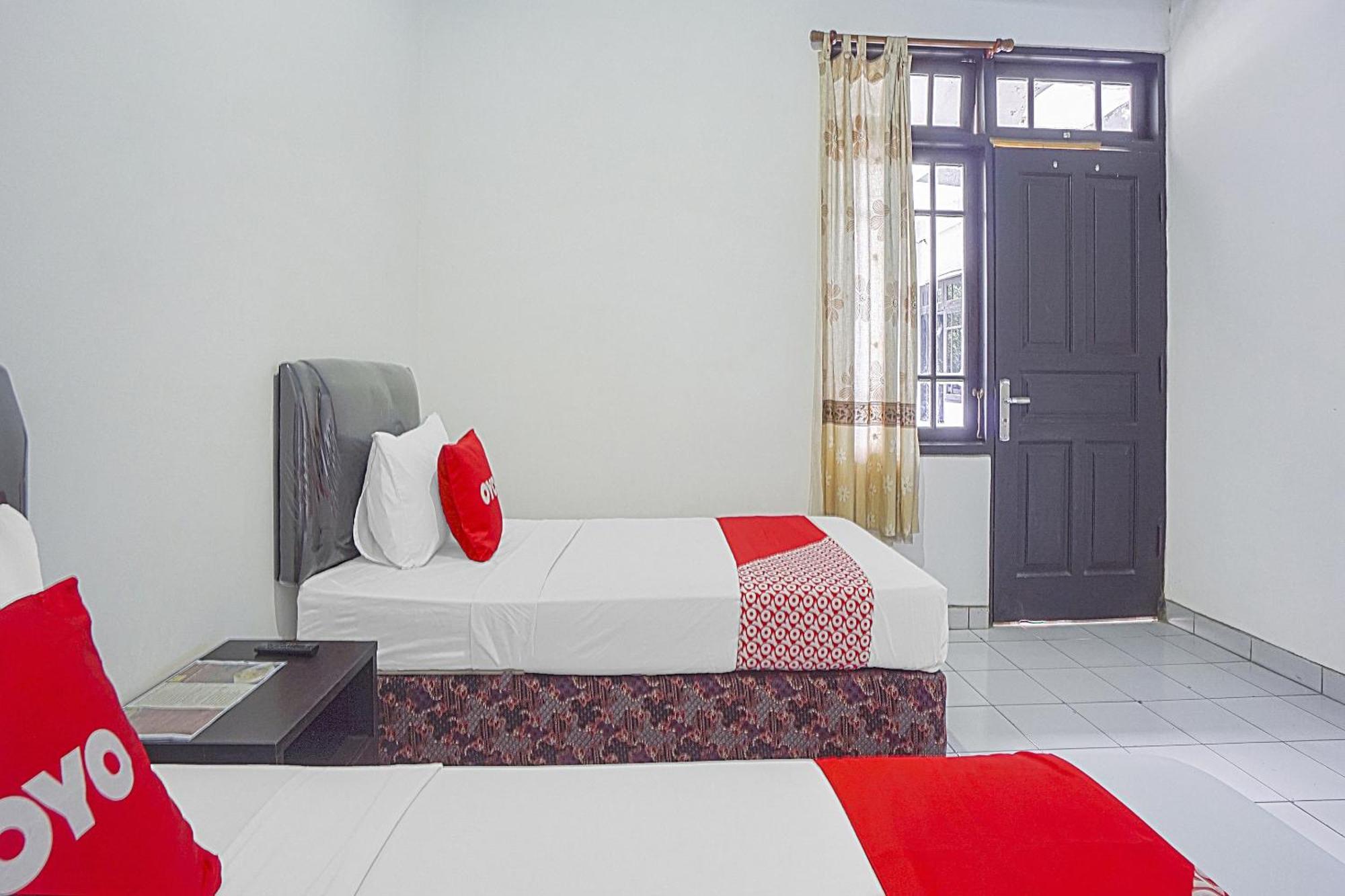 Oyo Life 90589 Palem Garden Hotel Tulungagung Luaran gambar